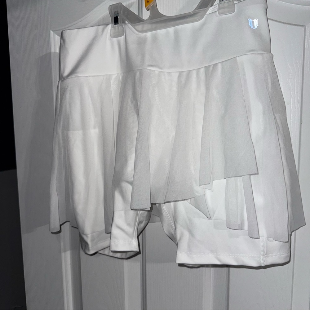 EleVen by Venus Williams White Bubble Athletic Shorts